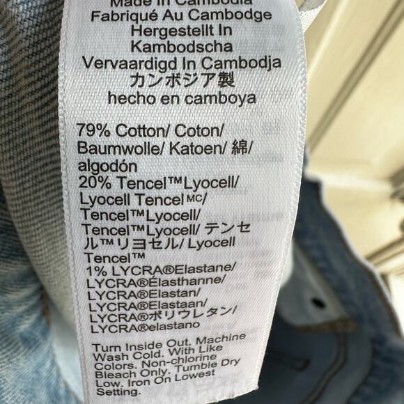 J Crew Essential Straight Jean in All-Day Stretch - Picture 9 of 10
